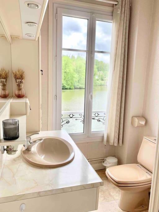 Maison De Charme Avec Vue Sur Chateau Pierrefonds Eksteriør billede